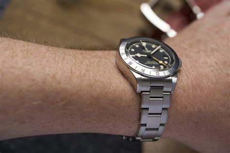 tudor black bay pro thickness